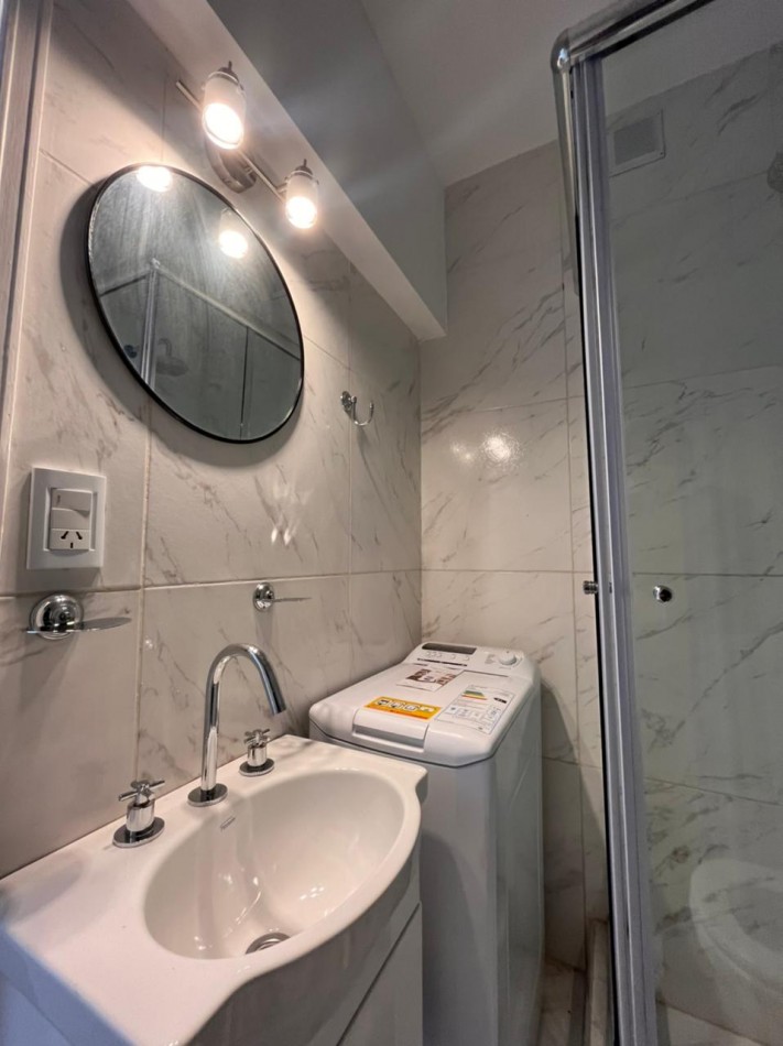 HERMOSO 2 AMBIENTES C DEPENDENCIA Y BALCON TERRAZA.