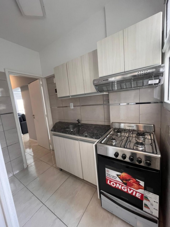 HERMOSO 2 AMBIENTES C DEPENDENCIA Y BALCON TERRAZA.