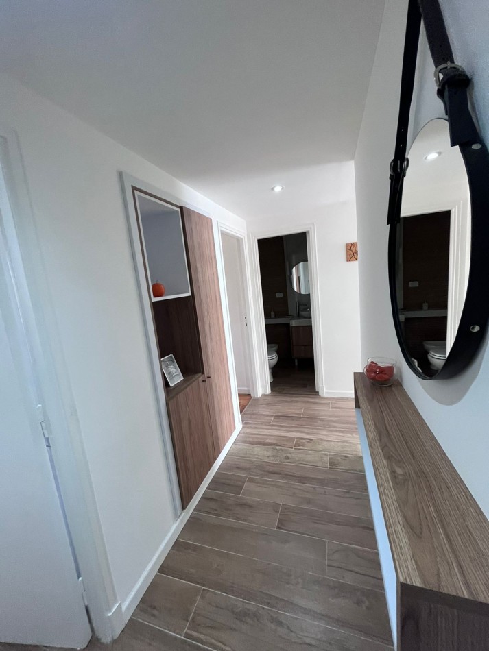 DEPARTAMENTO 2 AMBIENTES TOTALMENTE RECICLADO A LA CALLE CON BALCON
