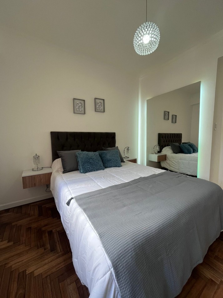DEPARTAMENTO 2 AMBIENTES TOTALMENTE RECICLADO A LA CALLE CON BALCON