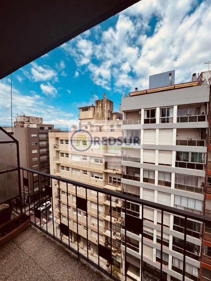 2 AMBIENTES CON BALCON SALIENTE AL FRENTE Y AL CONTRAFRENTE