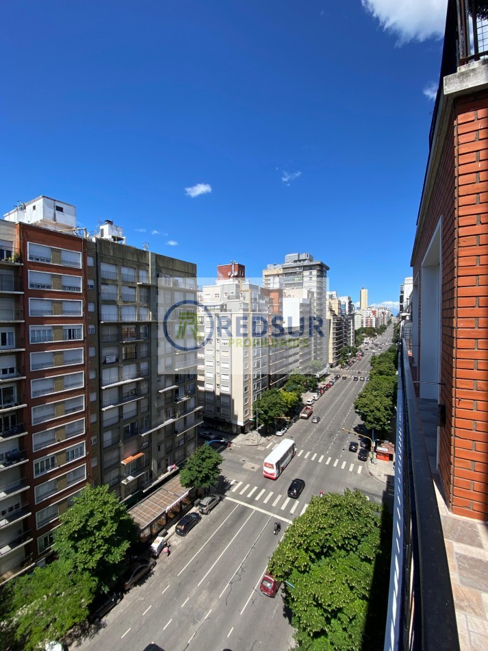 3 AMBIENTES A LA CALLE CON BALCON