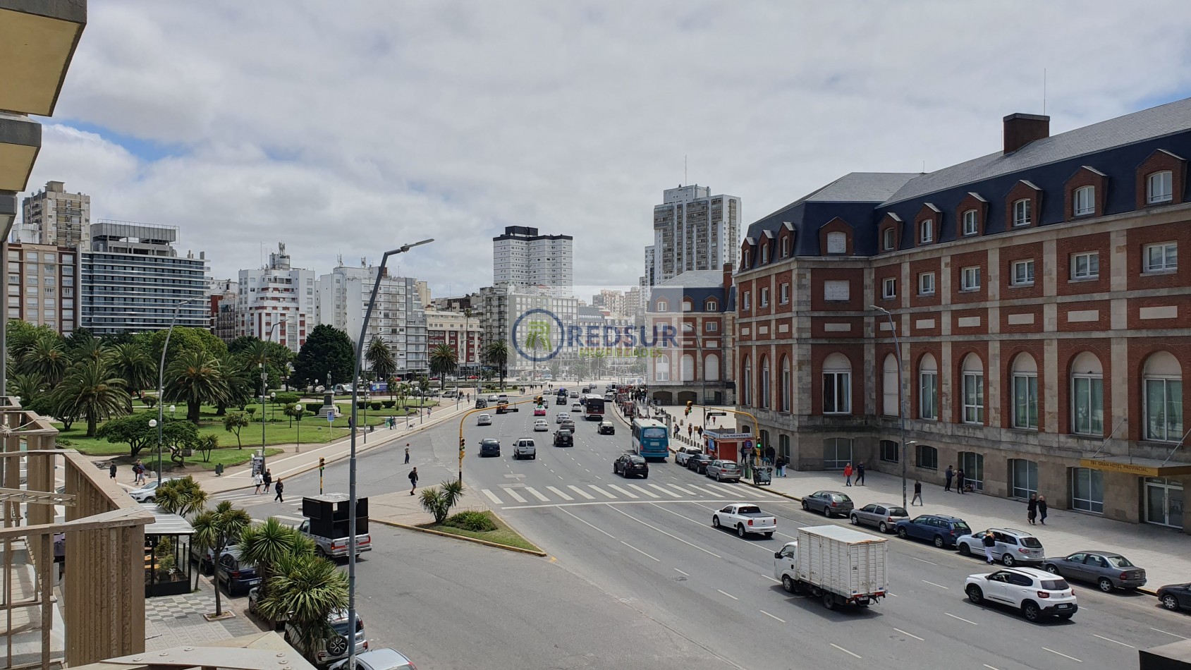 Ambiente frente al hotel provincial