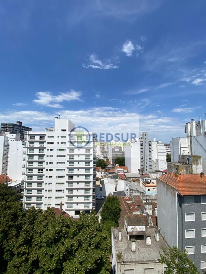 3 ambientes a la calle con balcon terraza 