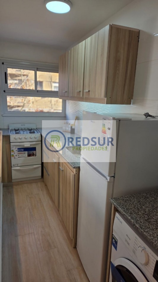 AMBIENTE EXTERNO CON BALCON SALIENTE