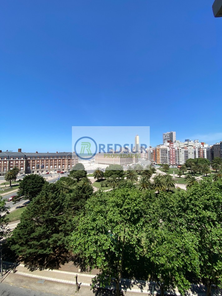 3 ambientes a la calle con balcon y vista al mar 