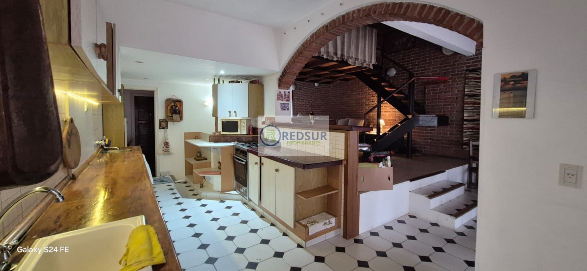 chalet 4 amb con cochera , quincho,patio con parrilla y pileta 