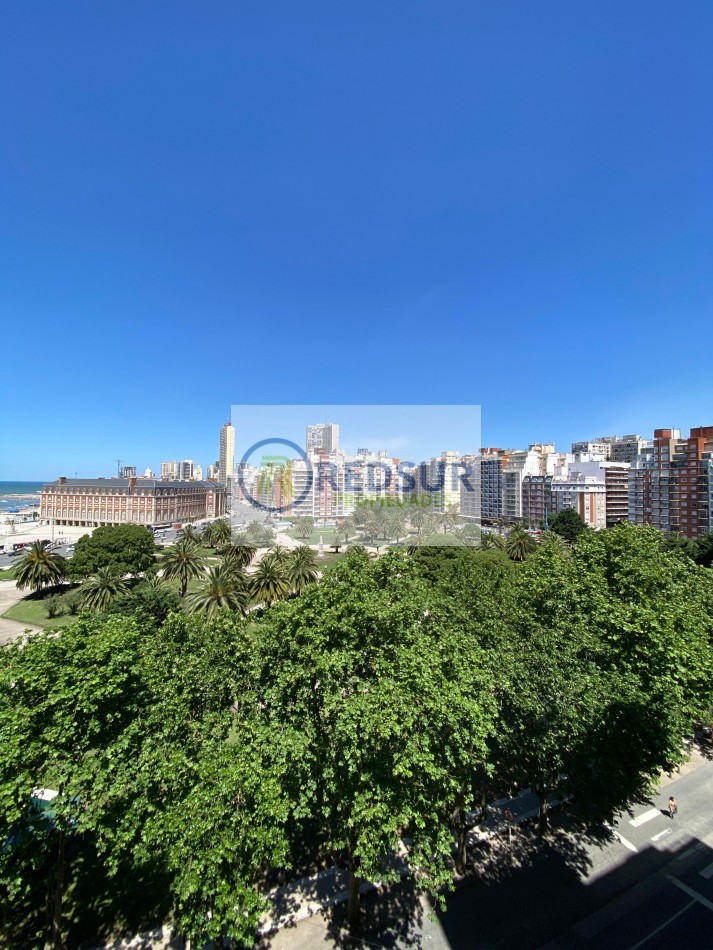 3 ambientes a la calle con balcon y vista al mar 