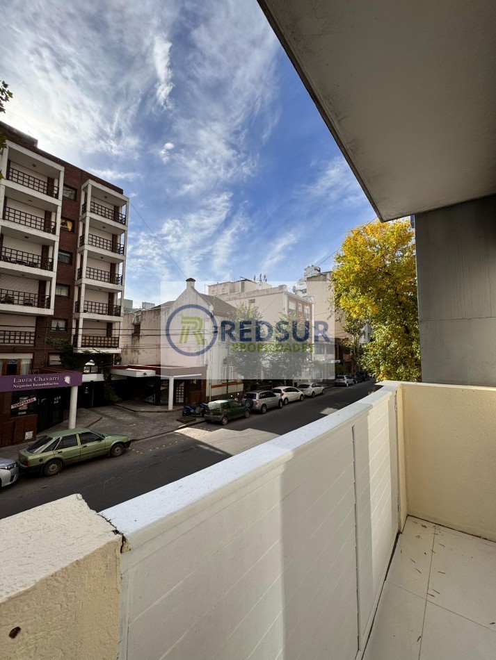2 AMB A LA CALLE CON BALCON 