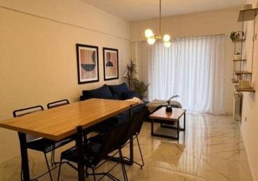 3 AMBIENTES HERMOSO RECICLADO CON BALCON A LA CALLE. CALEFACCION X RADIADORES.
