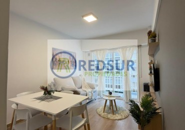 2 AMBIENTES A LA CALLE CON BALCON